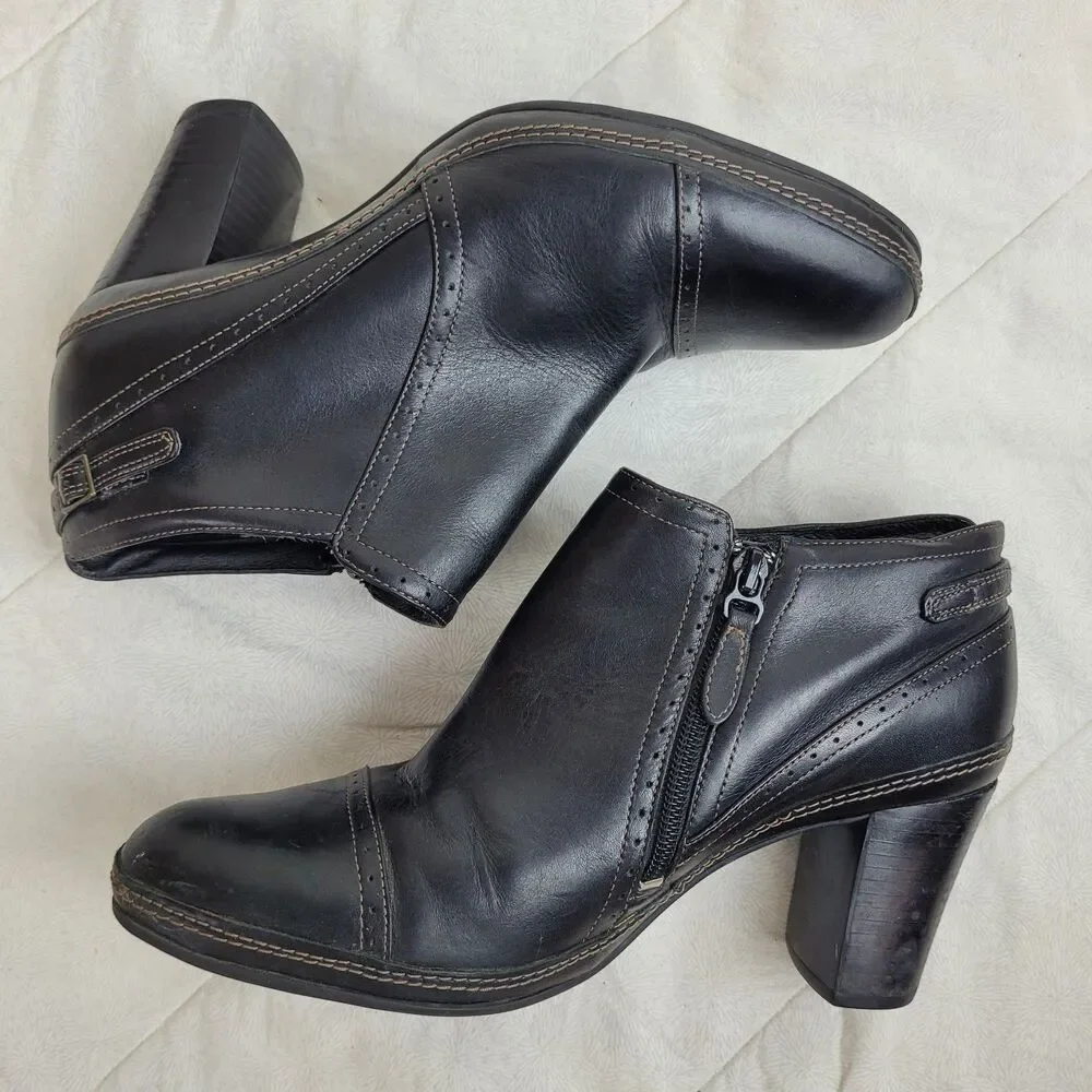 Clarks Artisan Black Leather Cap Toe Ankle Bootie Heels Zipper Womens 10M casual